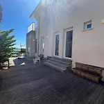 Front Bassin, Acces Privee, Piscine