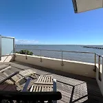 Front Bassin, Acces Privee, Piscine Vila *