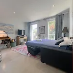 Front Bassin, Acces Privee, Piscine