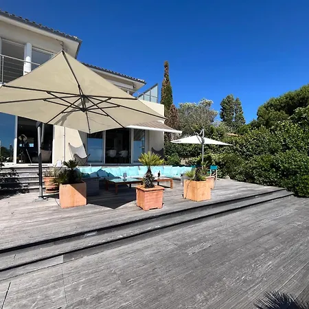 Front Bassin, Acces Privee, Piscine *
