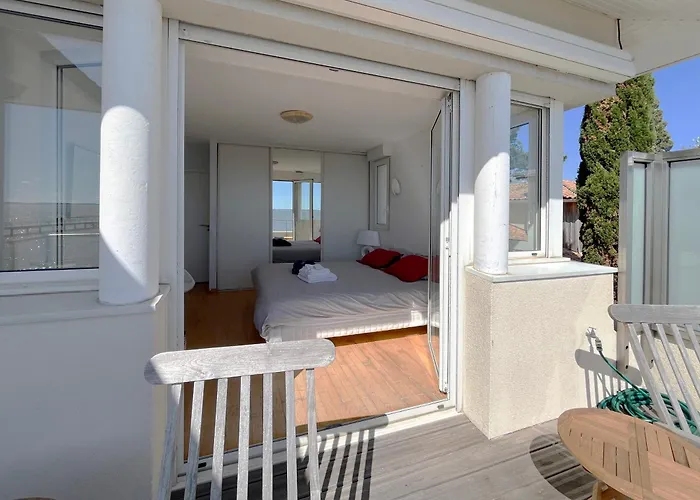 Front Bassin, Acces Privee, Piscine Andernos-les-Bains
