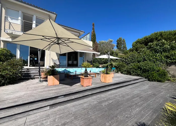 Front Bassin, Acces Privee, Piscine *