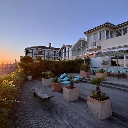 Front Bassin, Accès Privée, Piscine Villa